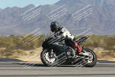 media/Oct-30-2025-Racers Edge (Thu) [[dabbdaf680]]/3-B Group/Session 4 (Turn 9 Side)/